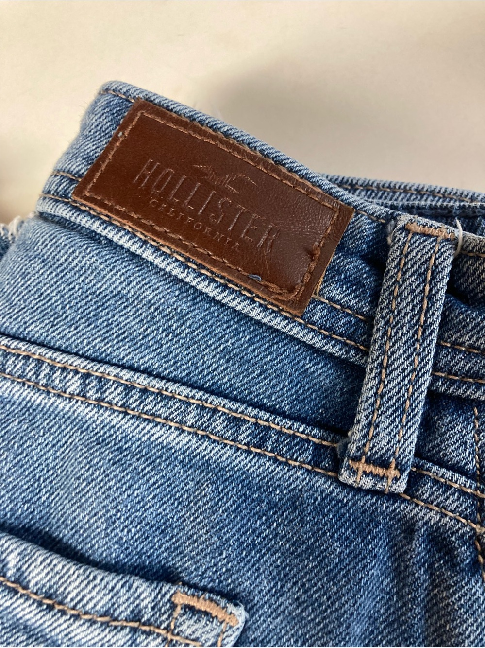 HOLLISTER California Butterfly Shorts - Picture 4 of 10